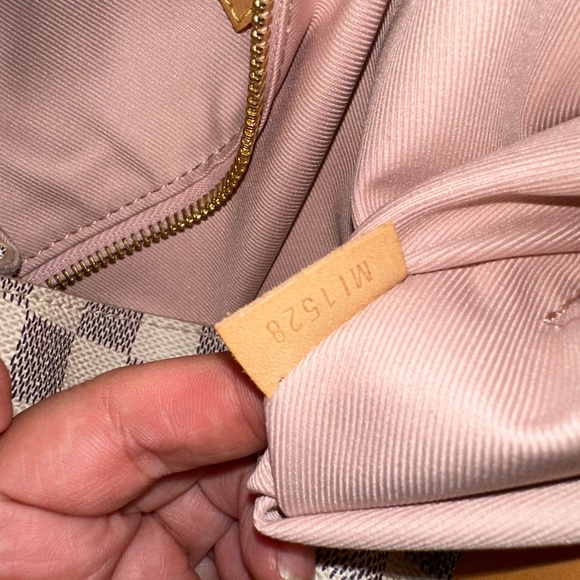 LV Graceful MM - Picture 7 of 11